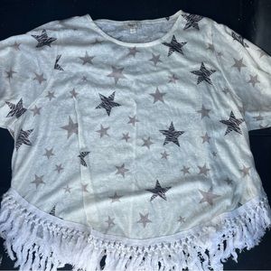 Short sleeve fringe top with star designs